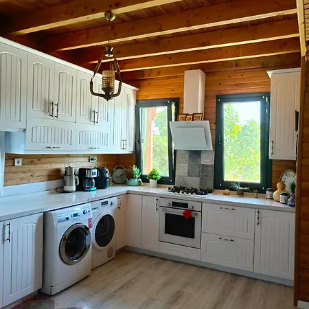 Linatreehouse Hotel